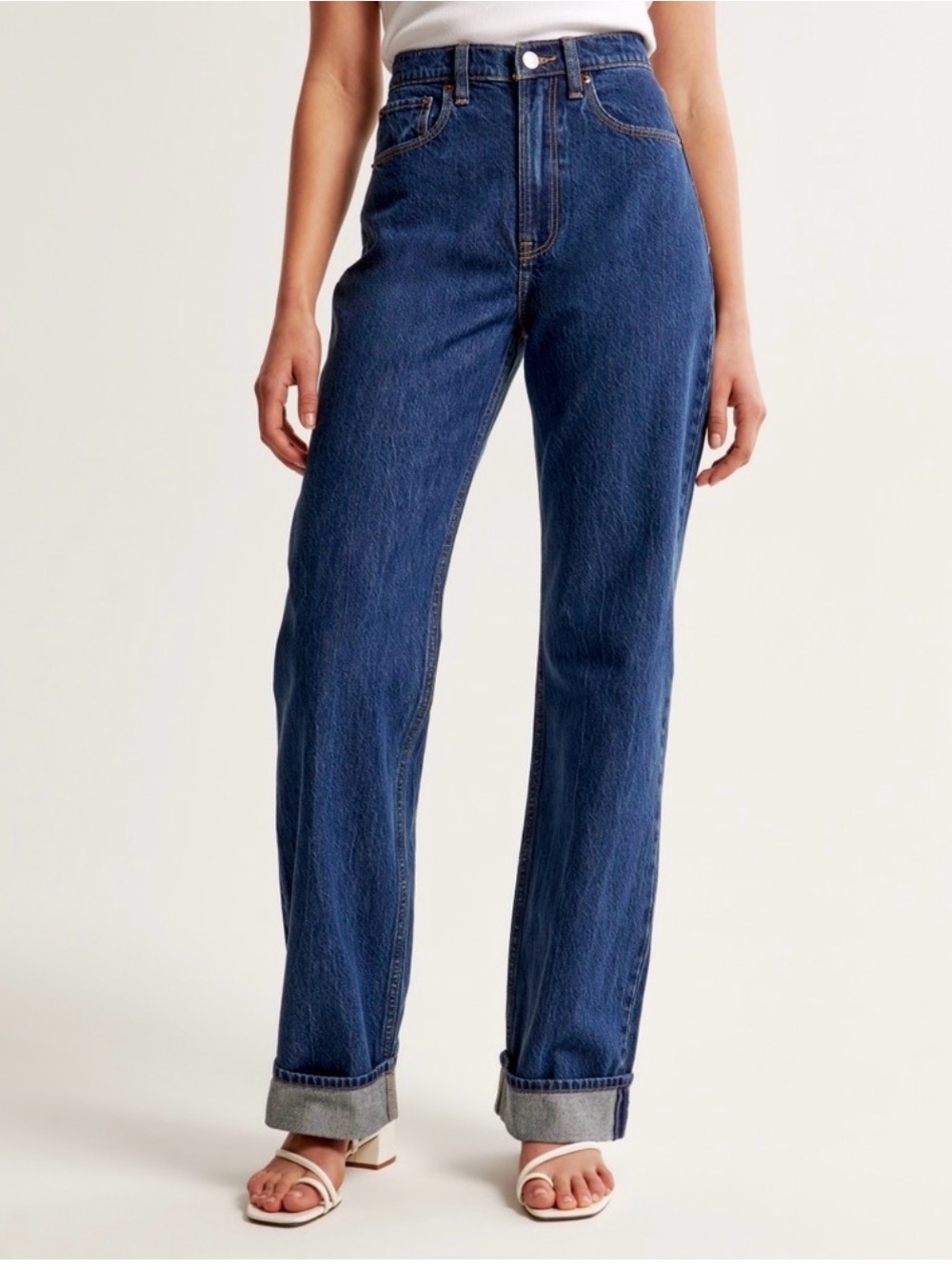 ABERCROMBIE & FITCH • the loose high rise cuffed jeans - size 26 2 long
